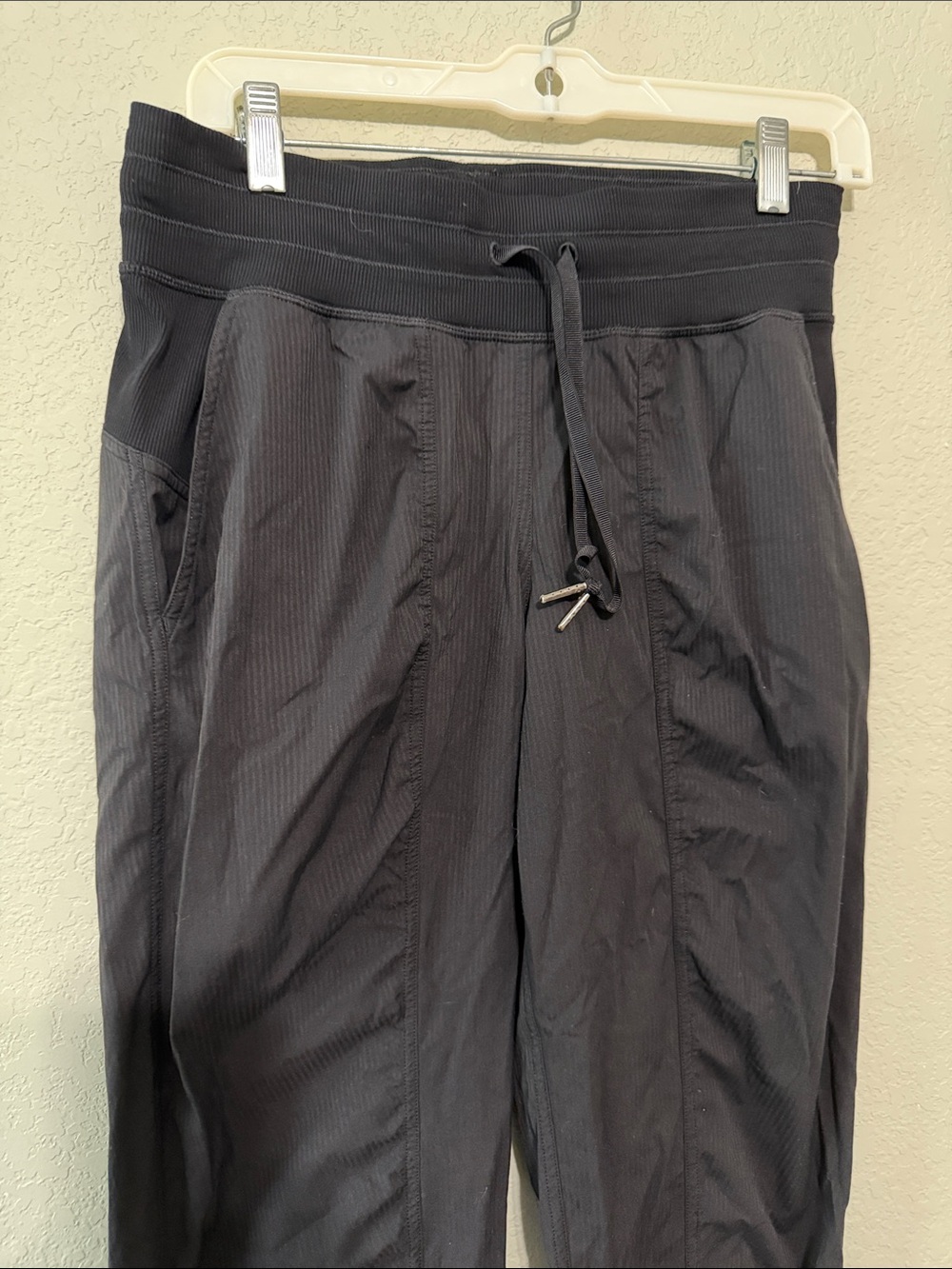 Lululemon Dance Studio Mid-Rise Jogger 7/8 Length Black Size 6 - Picture 4 of 7